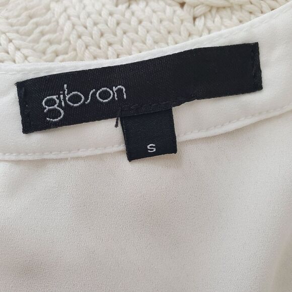 Gibson x City Safari Split Neck Lace Trim Top - size Small in White - Picture 9 of 11
